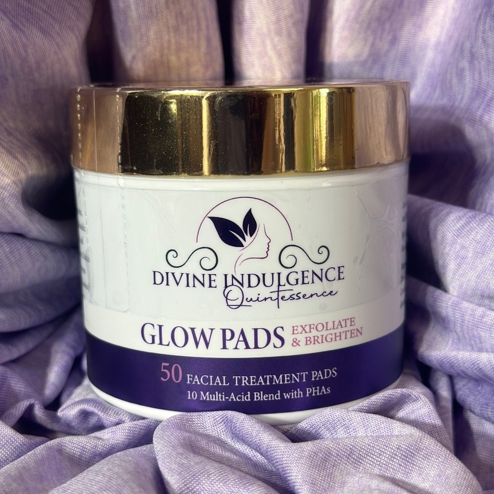 GLOW PADS - EXFOLIATE & BRIGHTEN